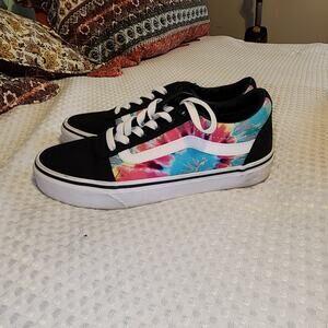 VANS EUC WOMEN'S SIZE 7 ( like new) OFF THE WALL LACE UP TIE DYE SNEAKERS SHOES